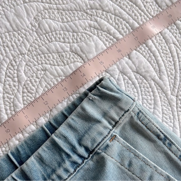 Madewell - Pull-On Relaxed Jeans - Bellview Wash - Picture 14 of 15